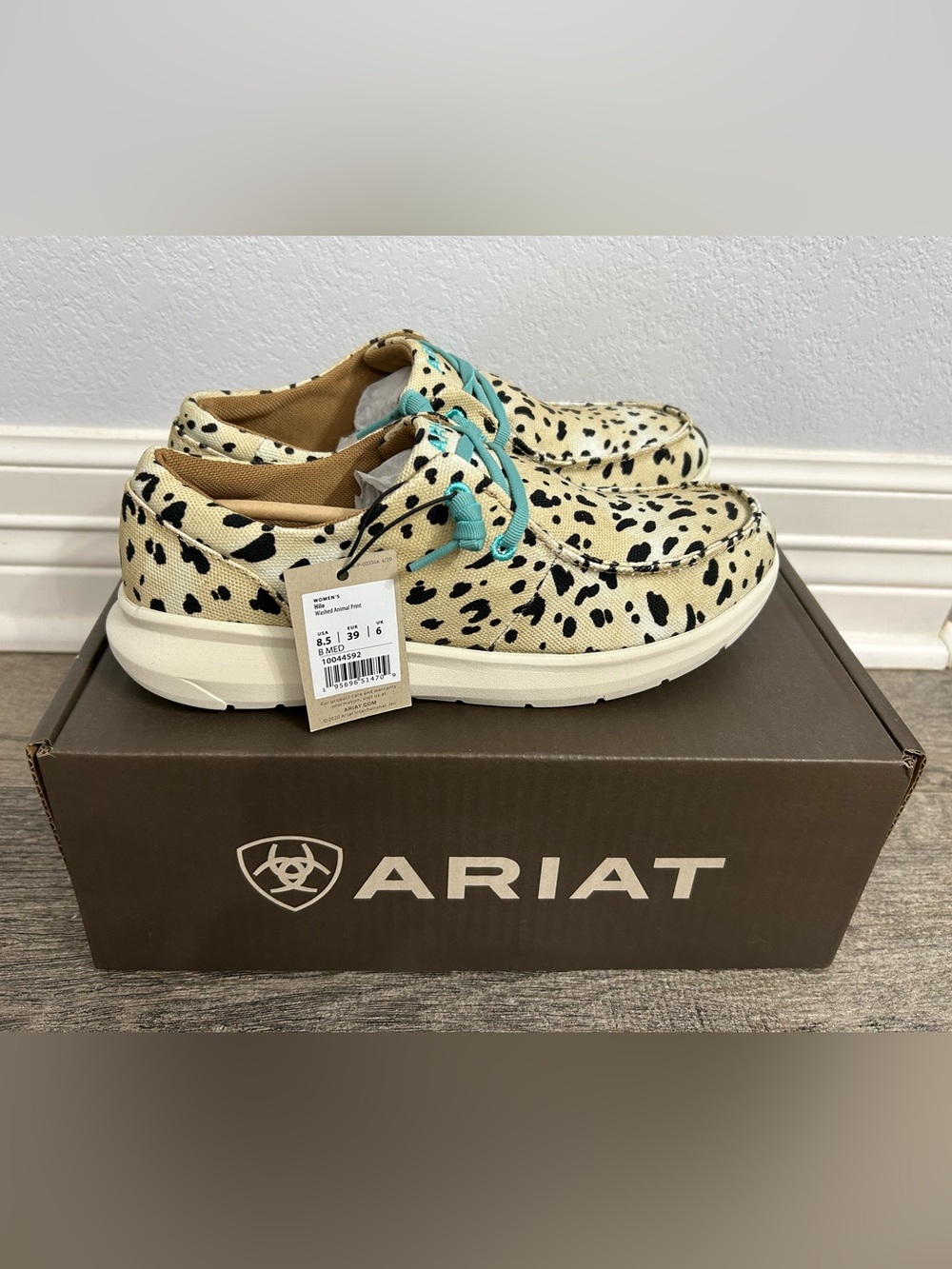 Ariat Women’s Hilo Shoes- Washed Animal Print
